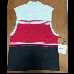 BNWT Superdown cropped Sleeveless mock turtle neck Knit Sweater large
